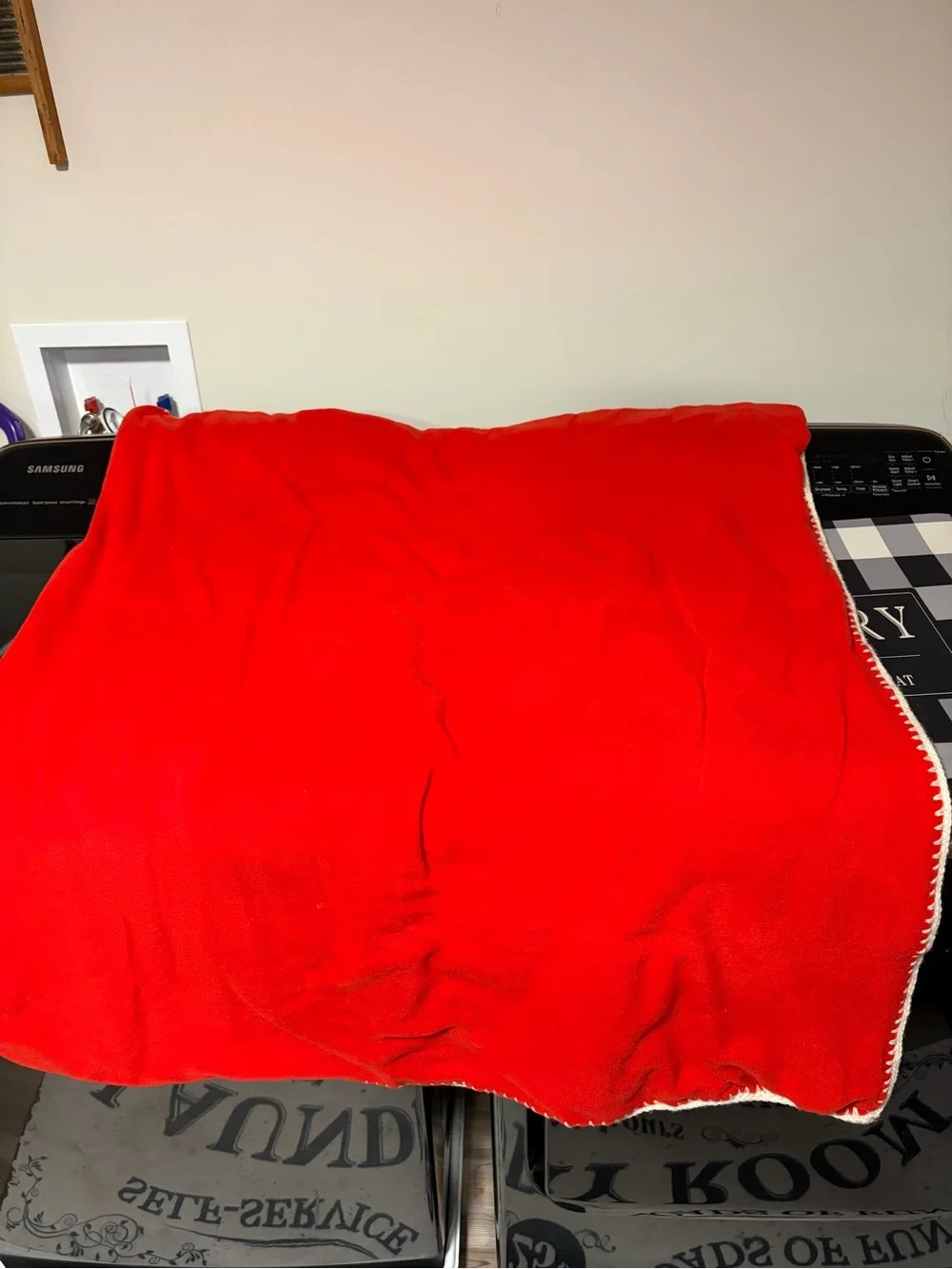 Crimson Knit Throw Blanket - Red and Cream